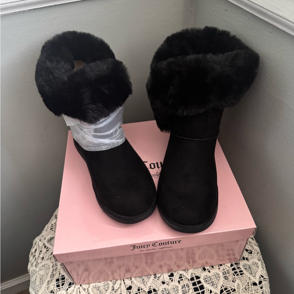Juicy Couture Black Faux Fur Winter Boots